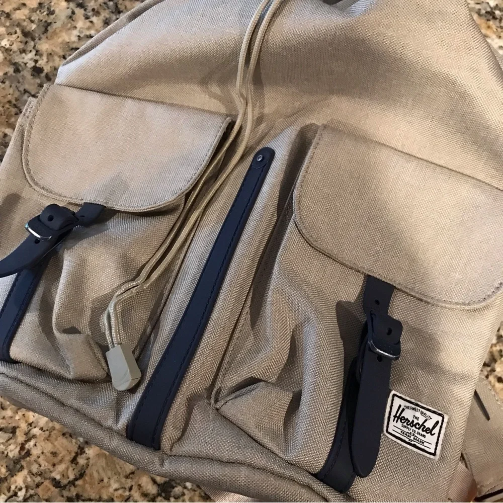 🎒Herschel Supply Co Backpack